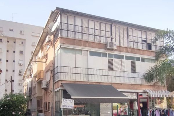 WhatsApp-Image-2025-04-28-at-17